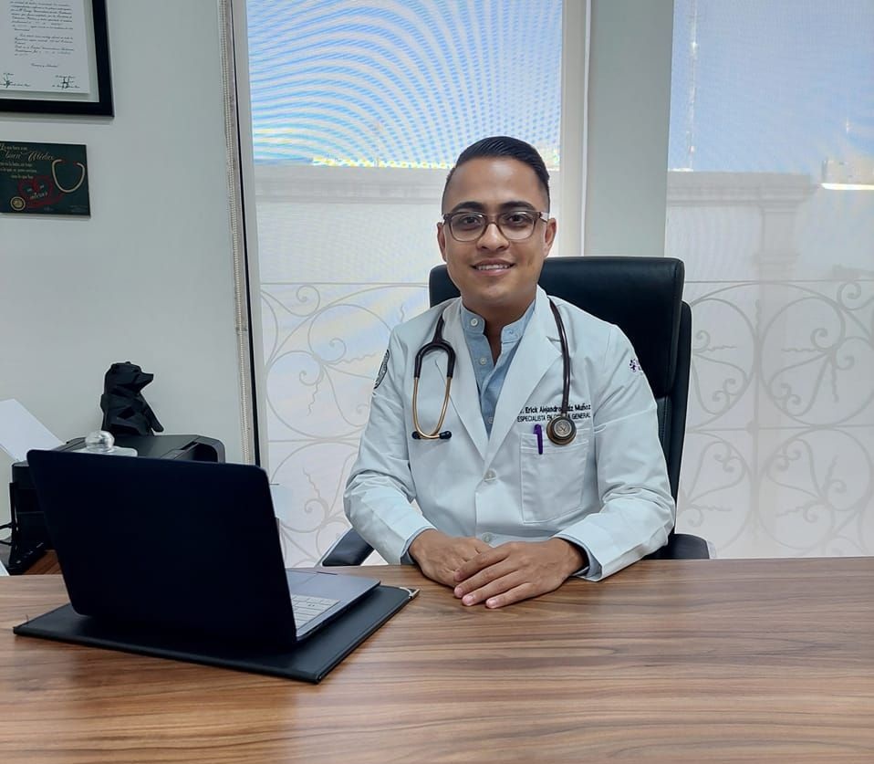 Dr Erick Alejandro Ruiz Muñoz proctólogo en Chihuahua